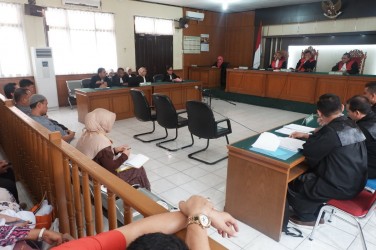 Dikabulkan PN Pekanbaru, Tiga Dokter RSUD Arifin Achmad Jadi Tahanan Kota